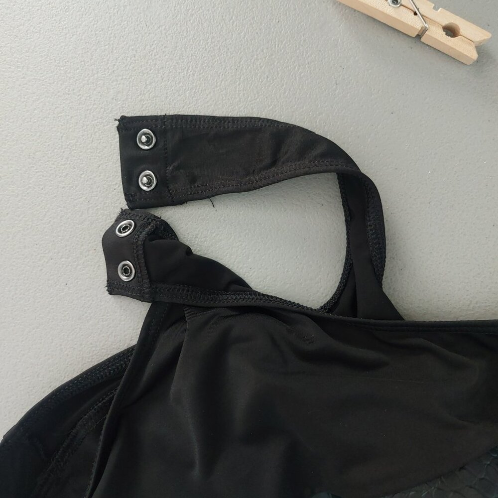 Black Faux Leather Bodysuit M Tank Top Croc Embossed Basic Layer Edgy EXPRESS - Picture 9 of 14